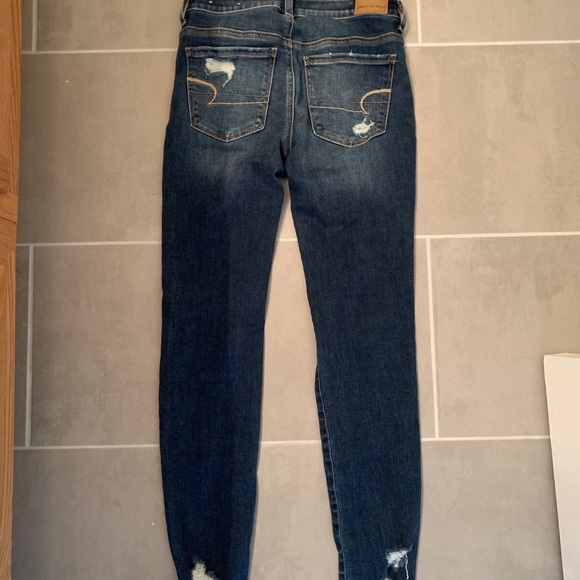 American Eagle Ripped Jeans - Picture 2 of 4